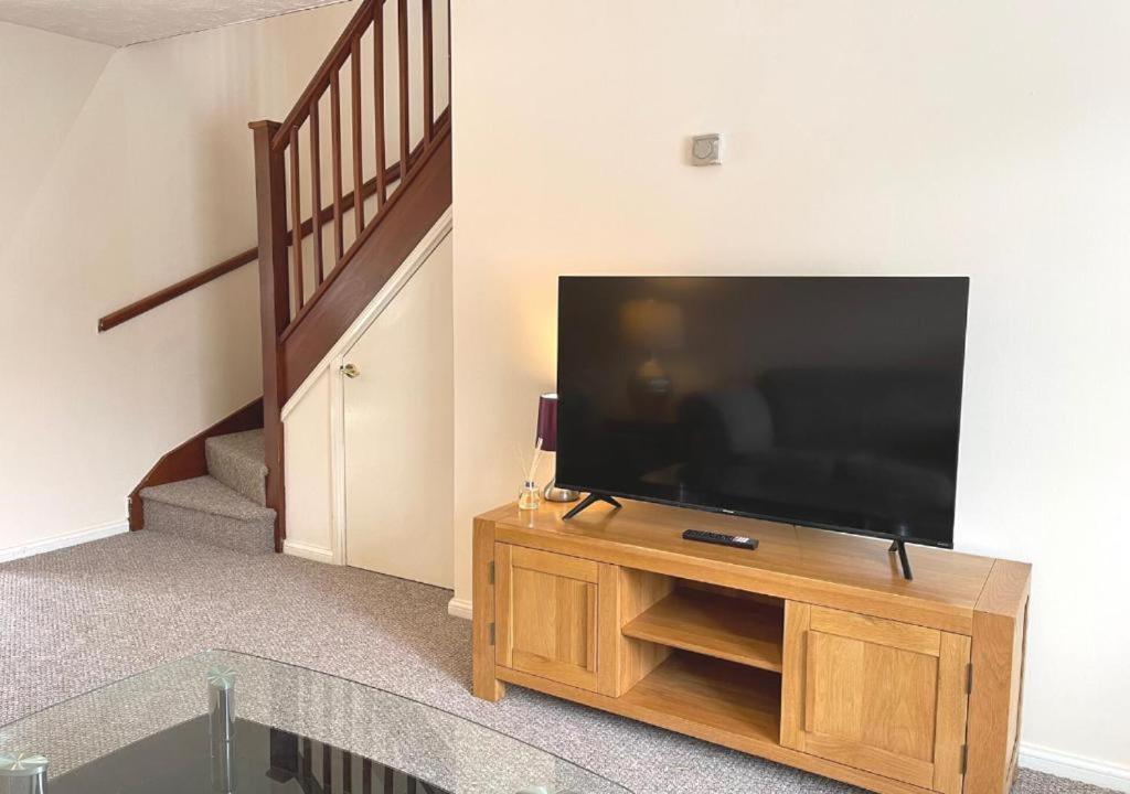 Ashford Holiday Home Smithy Drive Sleeps 5 Free Wifi And Vehicle Parking Kingsnorth Buitenkant foto