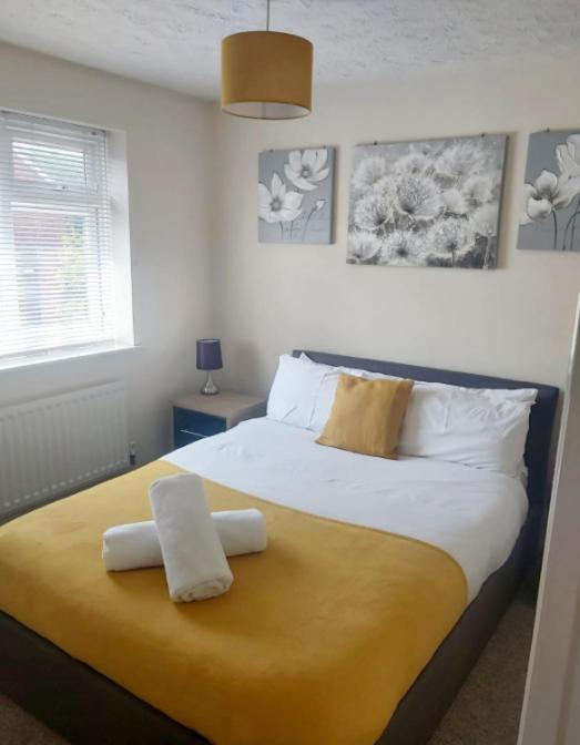 Ashford Holiday Home Smithy Drive Sleeps 5 Free Wifi And Vehicle Parking Kingsnorth Buitenkant foto