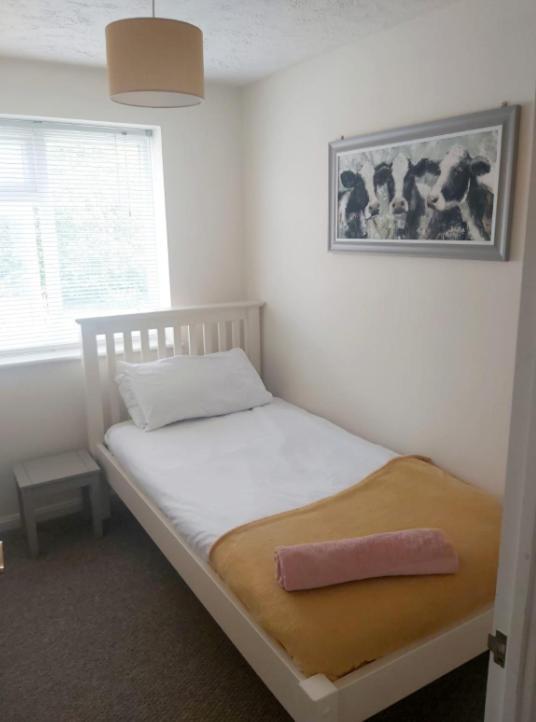 Ashford Holiday Home Smithy Drive Sleeps 5 Free Wifi And Vehicle Parking Kingsnorth Buitenkant foto